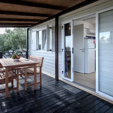 Camp Kopito * 흐바르