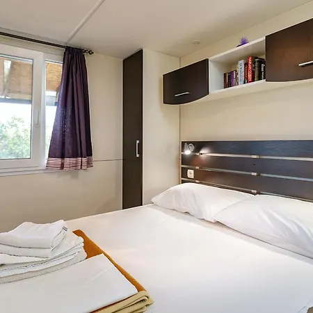 Camp Kopito * 흐바르