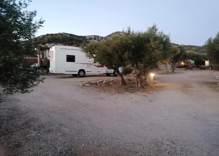 Camp Kopito Хвар