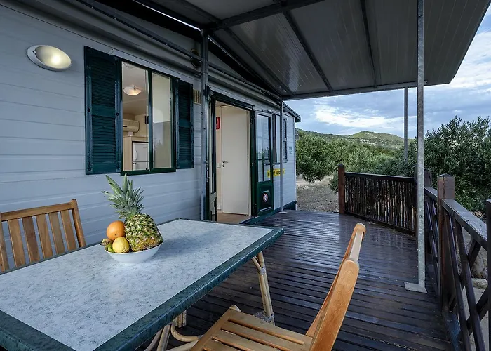 Кемпінг Camp Kopito Хвар